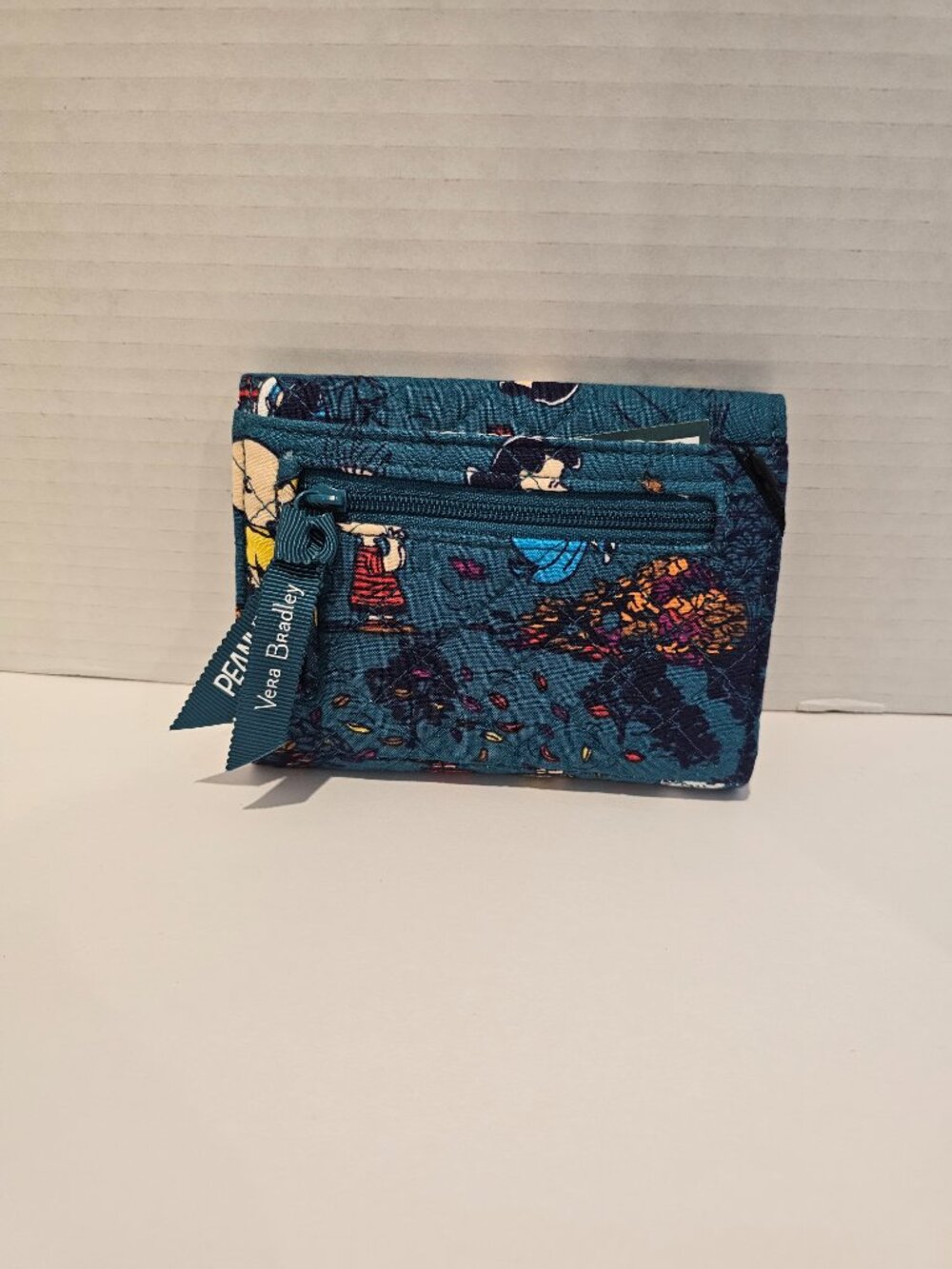 NWT Vera Bradley RFID Riley Compact Wallet Peanuts Fall Meadow Pumpkin Halloween - Picture 2 of 14